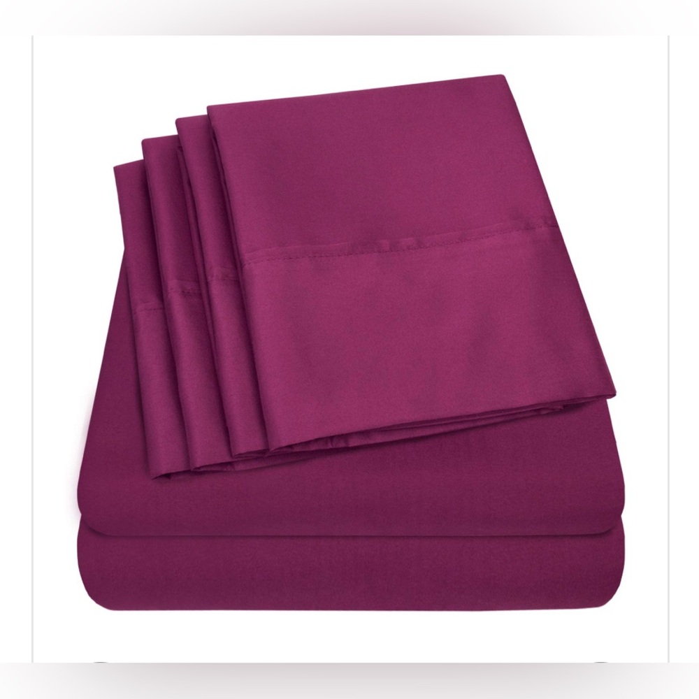 Luxury Purple Bed Sheet Set * Brand New * 
* Berry Color * 6 pieces *